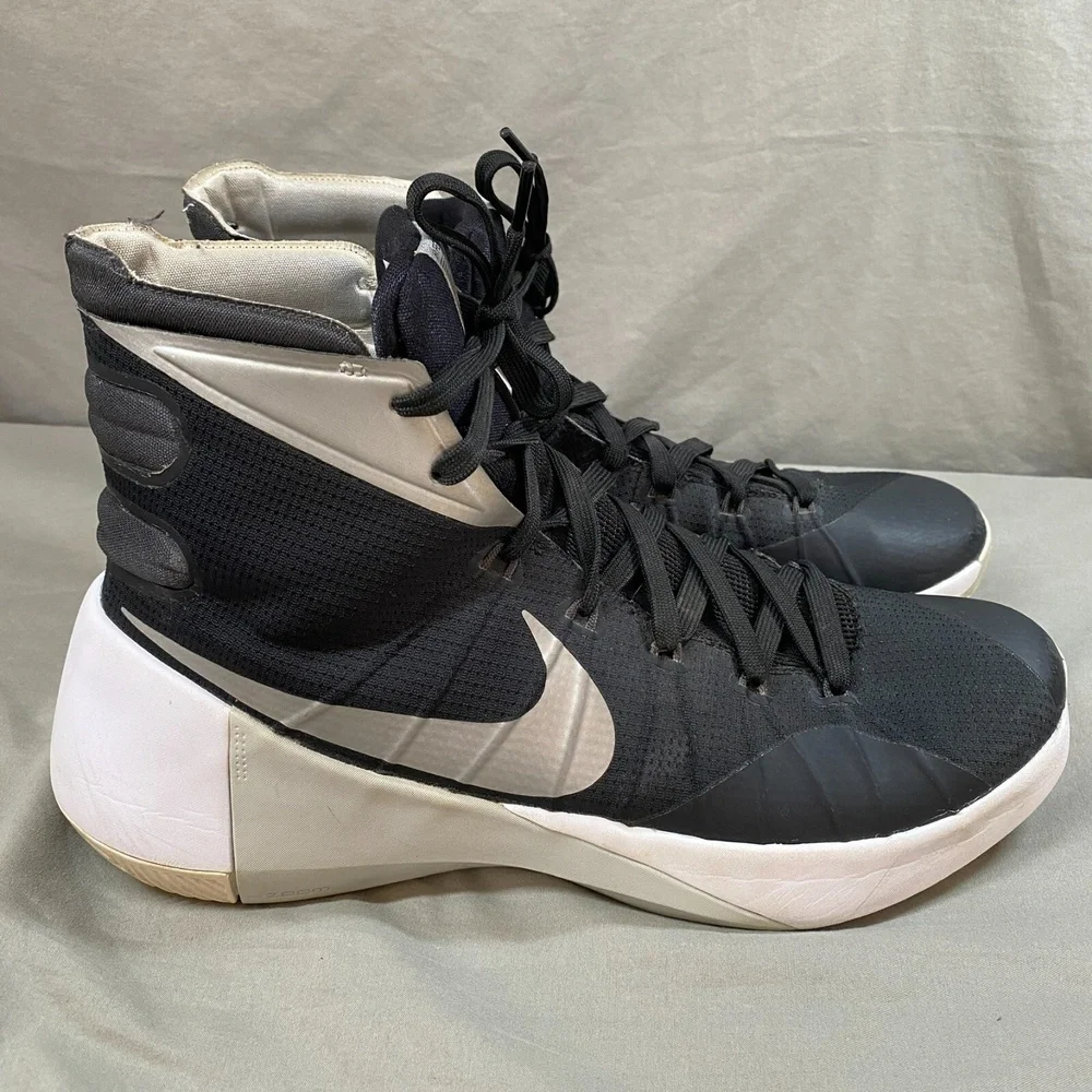 Nike Hyperdunk 2015 Men's Size 10 Black Hightop Basketball Sneakers 749645-001